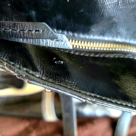 Vintage Coach Women's Patent Leather and Suede Inlaid Purse Bag - Picture 14 of 16